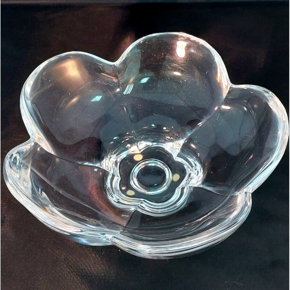 Orrefors Pomona 5 Lobe Lotus Crystal Bowl signed 7 1/2" by 3.5' Tall